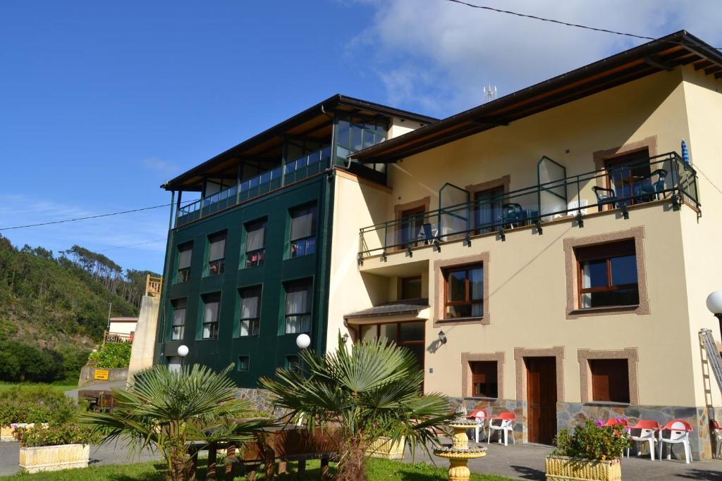 Hotel Restaurante Canero Buitenkant foto